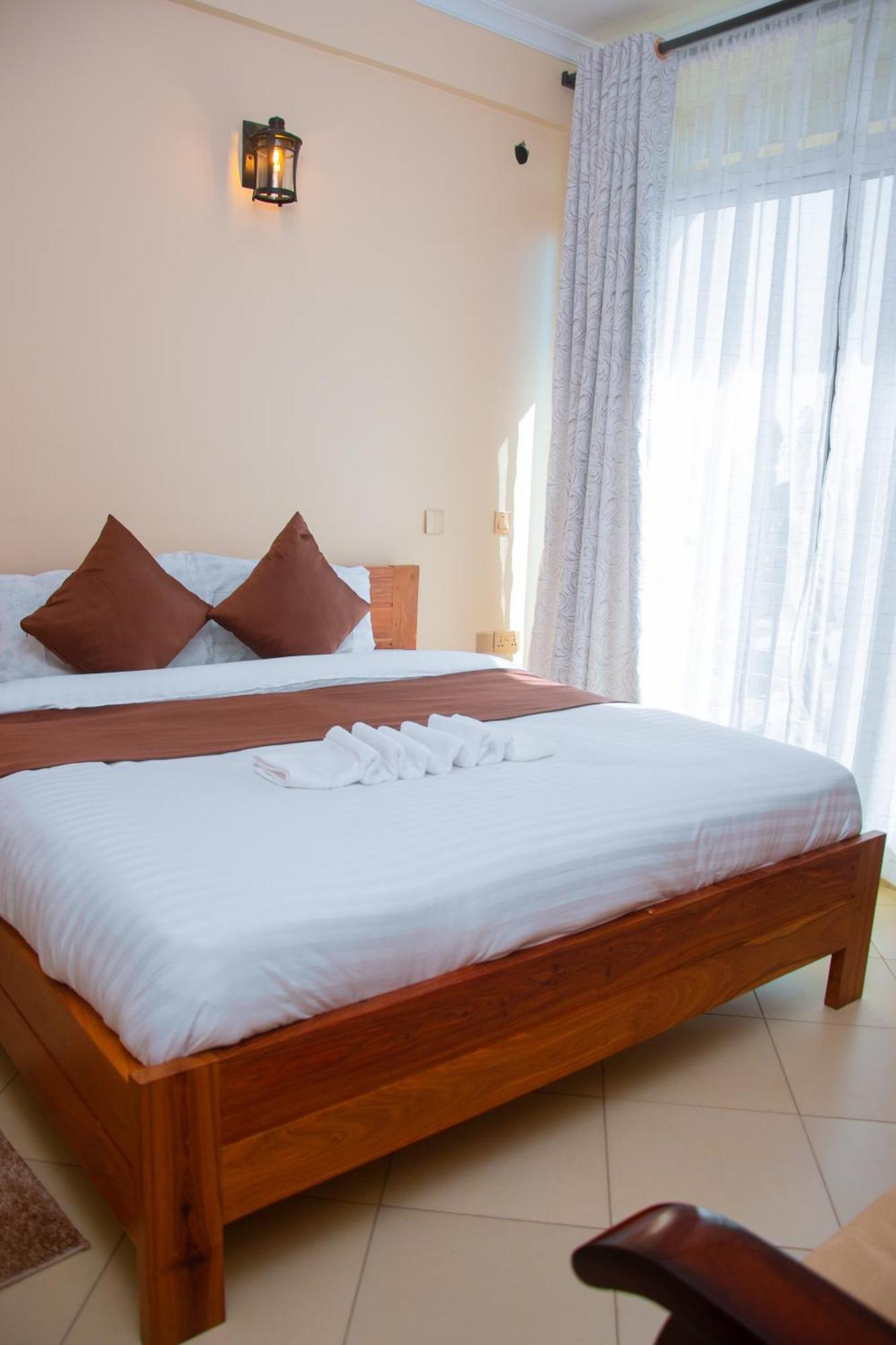 Aves Executive Hotel Arusha Exterior photo